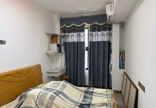 莆田市城廂區(qū)龍橋街道城常東路1365號圳湖華苑5號樓2梯位2304室的房地產