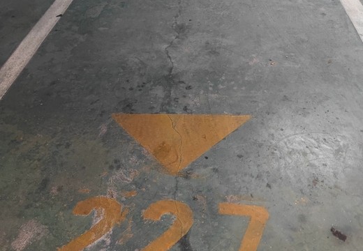 坐落在仙游縣鯉城街道學(xué)府東路1588號(hào)地下室地下1層車(chē)位（詳見(jiàn)清單1）