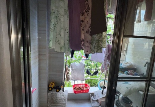 福建省莆田市城廂區(qū)龍橋街道城常東路1365號(hào)圳湖華苑17號(hào)樓2梯位204室的不動(dòng)產(chǎn)