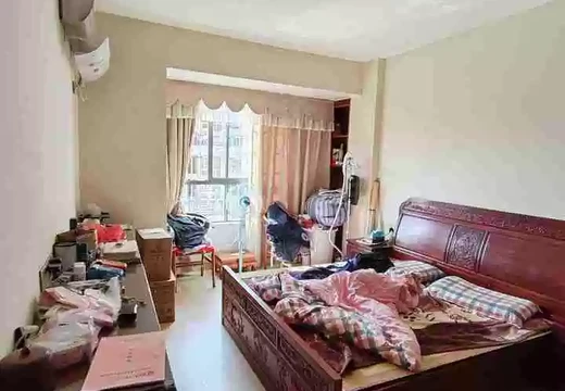 位于仙游縣鯉南鎮(zhèn)橫塘村體育東路399號5號樓1梯位1602室的房產(chǎn)及相應的土地使用權(quán)。