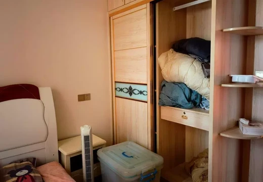 莆田市城廂區(qū)靈川東大道7199號(hào)萬源城市廣場3號(hào)樓第2梯1203室的房地產(chǎn)