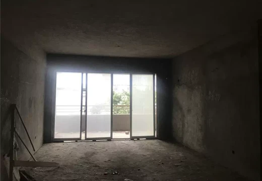 莆田市涵江區(qū)小商品批發(fā)城貿(mào)城街5號(hào)樓502號(hào)房地產(chǎn)