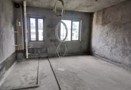 坐落在仙游縣鯉城街道黨校街1366號5號樓1梯位1701室的房產(chǎn)及相應(yīng)的土地使用權(quán)