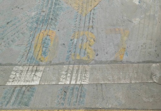 仙游縣鯉城街道城內(nèi)社區(qū)居委會(huì)學(xué)府東路1588號(hào)車位37的房地產(chǎn)