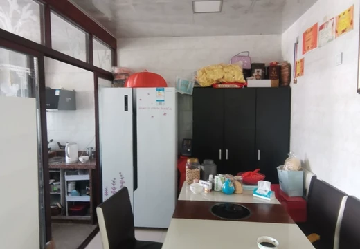 坐落在仙游縣鯉城街道東榜路88號樓3號樓4梯707室、3-16號的房產(chǎn)及相應(yīng)的土地使用權(quán)