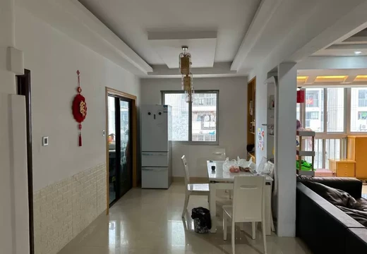 莆田市城廂區(qū)龍橋辦龍橋居委會荔城北大道119弄27號皇城水岸小區(qū)3#1梯1103、1104室的房地產(chǎn)