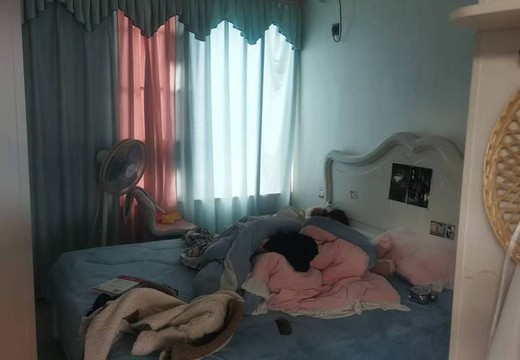 坐落莆田市城廂區(qū)龍橋街道荔城北大道2699號君領(lǐng)綬溪公館8號樓1梯401室的房地產(chǎn)