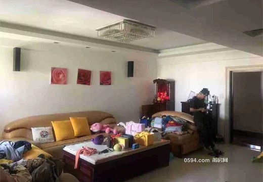 仙游縣鯉南鎮(zhèn)仙安社區(qū)居委會八二五南街8號1406室的房產及相應的土地使用權