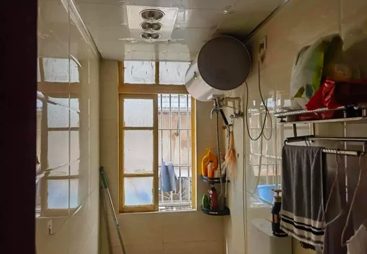 莆田市城廂區(qū)鳳凰山街道吉祥街303號4號樓2梯504室住宅及儲藏間