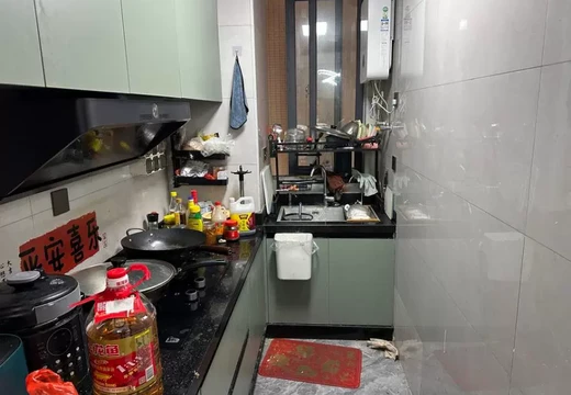 莆田市涵江區(qū)國(guó)歡鎮(zhèn)六一西路2399號(hào)9號(hào)樓1梯2702室的房地產(chǎn)