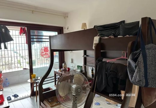 莆田市城廂區(qū)龍橋街道荔城中大道1222號(hào)世紀(jì)豪景1梯2302室的房地產(chǎn)