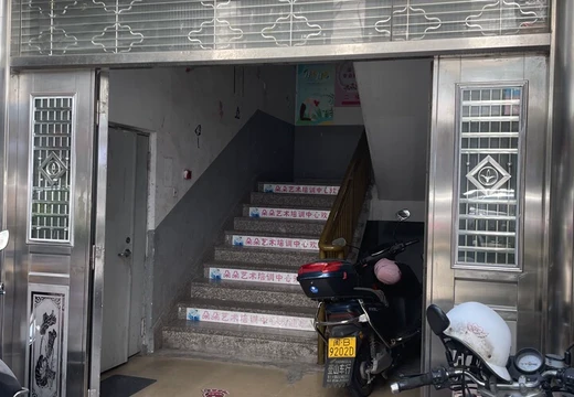 福建省莆田市城廂區(qū)龍辦北磨居委會北磨街300號203-204房地產(chǎn)