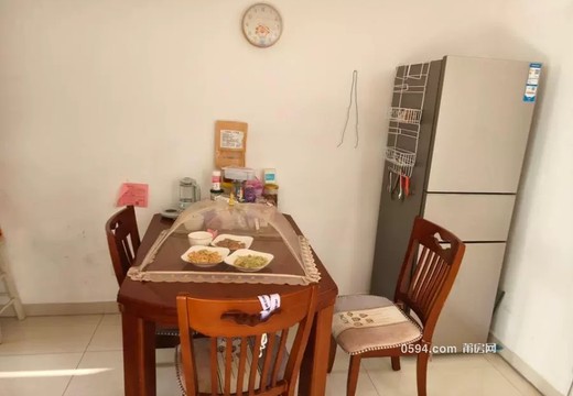 福建省莆田市荔城區(qū)拱辰街道幸福路81號淺水灣荔苑3號樓301室房地產(chǎn)