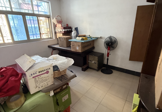 福建省莆田市城廂區(qū)鳳凰山街道文獻(xiàn)小區(qū)21號樓2梯203室的不動(dòng)產(chǎn)