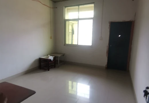 坐落在仙游縣榜頭鎮(zhèn)壩下村十二組1-6層的房產(chǎn)及相應(yīng)的土地使用權(quán)