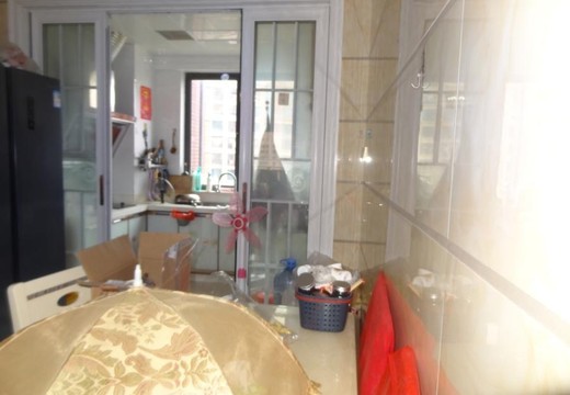 福建省莆田市涵江區(qū)涵西街道公園西路588號(hào)名門(mén)小區(qū)1號(hào)樓1梯1104室房地產(chǎn)