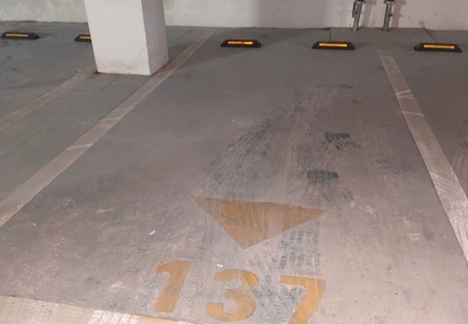 坐落在仙游縣鯉城街道學(xué)府東路1588號(hào)地下室地下1層車位（詳見(jiàn)清單1）