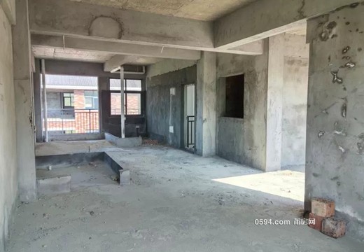 坐落仙游縣鯉城街道龍泉社區(qū)師范路東側(cè)(萬晨·伯爵山B地塊）B75#幢5-7層住宅02號的房地產(chǎn)