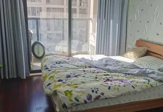 福建省莆田市荔城區(qū)拱辰街道玉湖路2425號(hào)玉府小區(qū)1號(hào)樓2梯位1106室的不動(dòng)產(chǎn)