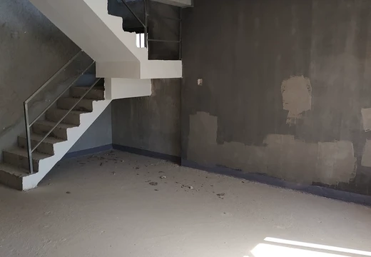 福建省莆田市涵江區(qū)白塘鎮(zhèn)紫霞路299號保利譽花園C區(qū)9號樓1梯位301室房地產(chǎn)