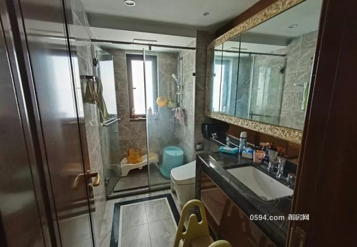 莆田市城廂區(qū)龍橋街道下鄭街1266號(hào)8號(hào)樓2702室