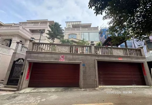 關(guān)于莊保成位于福建省莆田市城廂區(qū)霞林街道荔華東大道2255號(hào)祥和山莊40號(hào)樓的拍賣