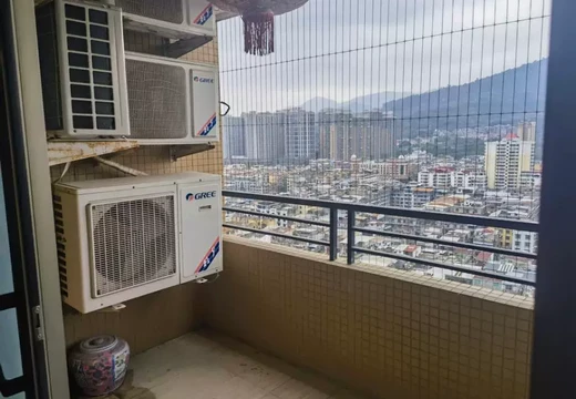 莆田市城廂區(qū)鳳凰山街道學(xué)園南街536號(hào)嘉禾世紀(jì)廣場(chǎng)2號(hào)樓2305室的房地產(chǎn)