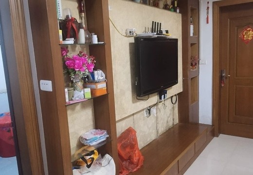 仙游縣鯉城街道洪橋社區(qū)城中路249-1號套房301#及5#雜物間的房產及相應的土地使用權