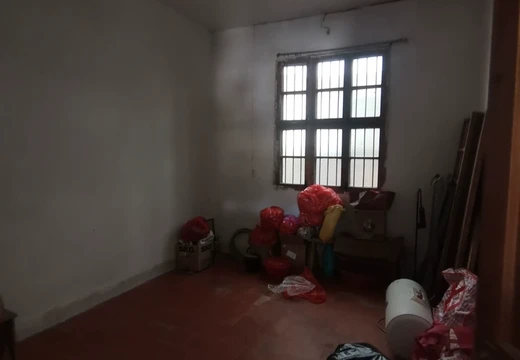 坐落在仙游縣鯉城街道城內(nèi)社區(qū)居委會(huì)慶山巷17號(hào)一宗成套住宅房地產(chǎn)