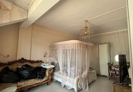 福建省莆田市荔城區(qū)拱辰街道幸福路309弄101號2號樓1梯701室（現(xiàn)場門牌為702室）