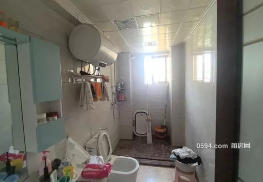 坐落莆田市荔城區(qū)拱辰街道西洪北街475號(hào)祥榮荔樹灣11號(hào)樓2001室的房地產(chǎn)