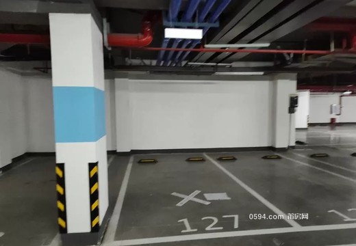 福建省莆田市涵江區(qū)梧塘鎮(zhèn)楓沁路299號旭輝美好花庭地下室127室房地產(chǎn)