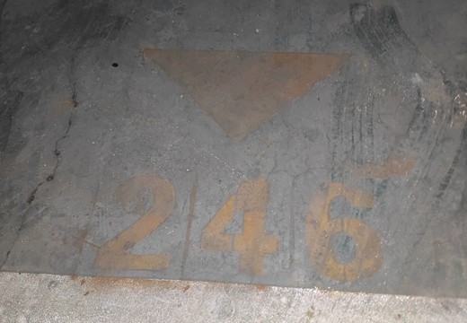 坐落在仙游縣鯉城街道學(xué)府東路1588號(hào)地下室地下1層車(chē)位246號(hào)（詳見(jiàn)清單1）