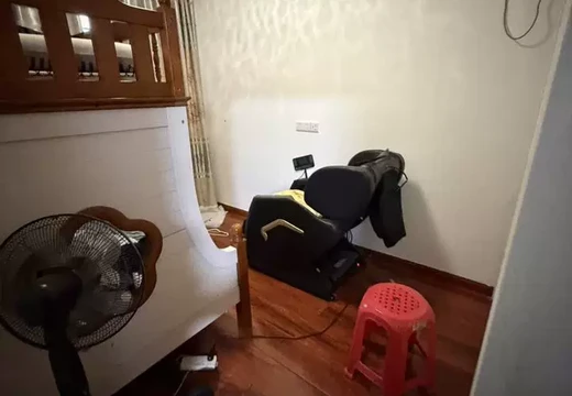 福建省莆田市城廂區(qū)霞林街道黃頂路388號日出東方1號樓1梯2702室的不動(dòng)產(chǎn)