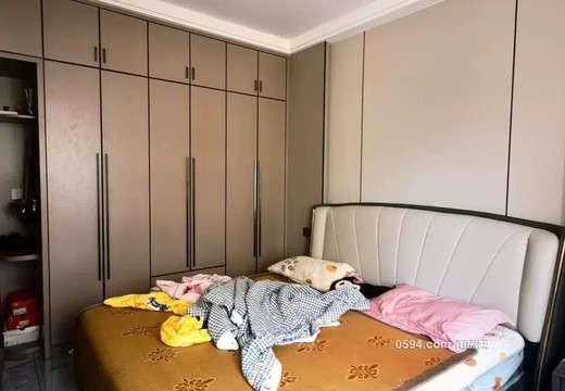 莆田市城廂區(qū)霞林街道學(xué)園南街1956弄56號(hào)富邦學(xué)苑C區(qū)1號(hào)樓1梯2202室的房地產(chǎn)