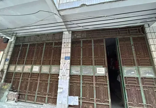 坐落莆田市城廂區(qū)鳳辦南門居委會市農(nóng)付產(chǎn)品批發(fā)市場10幢106號的房地產(chǎn)