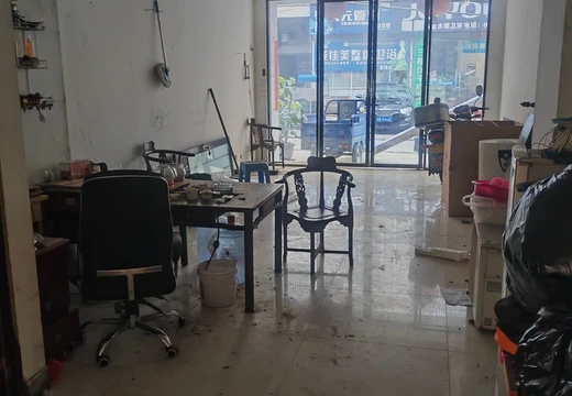 福建省莆田市荔城區(qū)黃石鎮(zhèn)南洋西大道86號東井商住中心1號樓14梯121室的不動產