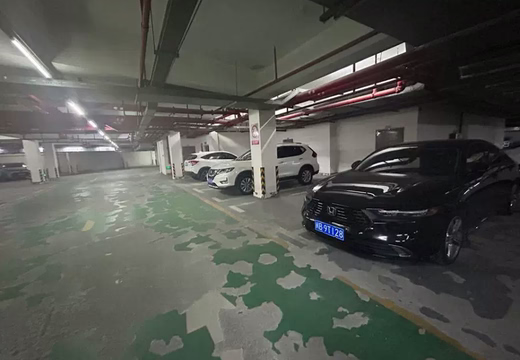 莆田市荔城區(qū)黃石鎮(zhèn)重興南街1399號地王地下一層A區(qū)86號