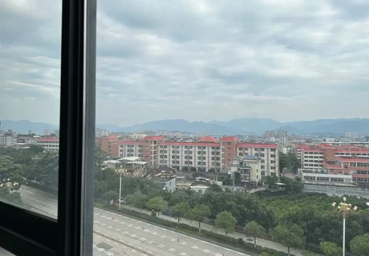 仙游縣鯉城街道龍泉社區(qū)師范路東側(cè)（萬晨·伯爵山A地塊）A11-1#幢7層703號房地產(chǎn)