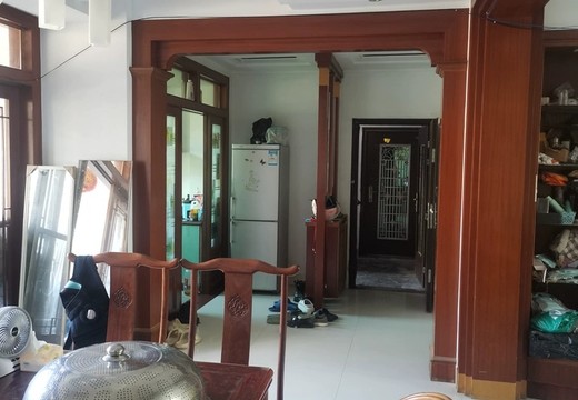 福建省莆田市城廂區(qū)龍橋街道辦事處下磨居委會梅園路3號樓405室的房產(chǎn)及相應(yīng)的土地使用權(quán)