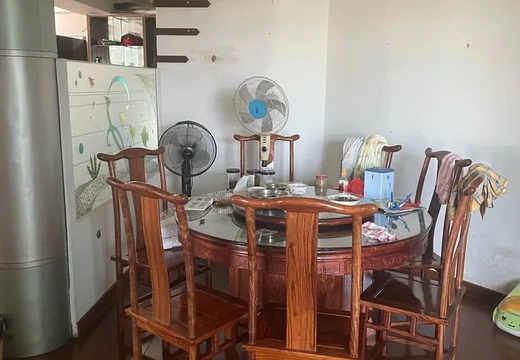 仙游縣鯉南鎮(zhèn)新區(qū)A3小區(qū)第1（1）號地5號樓15層1506室的房產(chǎn)及相應(yīng)的土地使用權(quán)