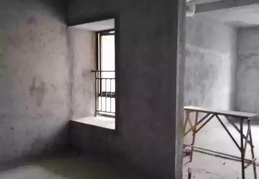 坐落在仙游縣鯉南鎮(zhèn)玉田街666號(hào)7號(hào)樓2602室的房產(chǎn)及相應(yīng)的土地使用權(quán)