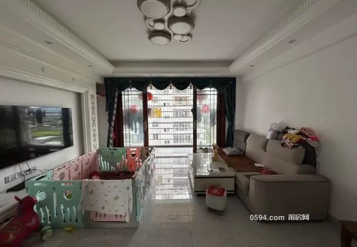 坐落莆田市荔城區(qū)拱辰街道東陽村東陽495號(hào)東陽小區(qū)2號(hào)樓1梯1101室的房地產(chǎn)