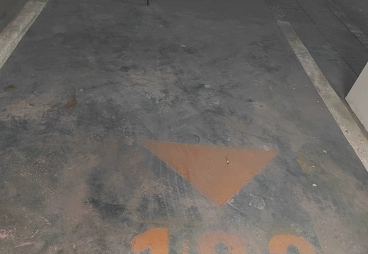 坐落在仙游縣鯉城街道學府東路1588號地下室地下1層車位182號（詳見清單1）