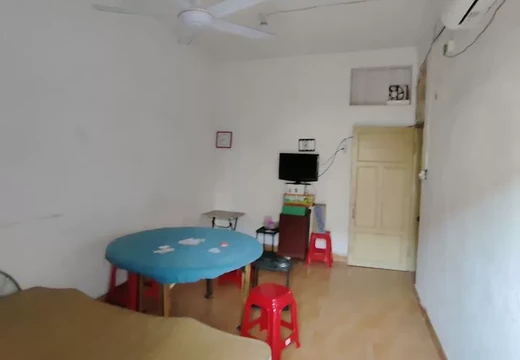 福建省莆田市涵江區(qū)涵西辦群英居委會涵華西路北六巷4號及三號房地產