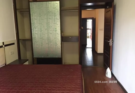 莆田市荔城區(qū)拱辰街道西洪北街475號祥榮荔樹灣2號樓2梯605室的房地產(chǎn)