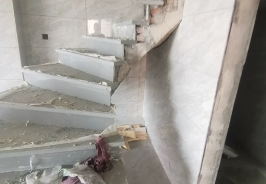 坐落仙游縣鯉南鎮(zhèn)西埔社區(qū)居委會翔安南街888號20號樓501室的房地產(chǎn)