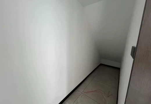 坐落莆田市城廂區(qū)勝利南街1998號4號樓2102室的房地產(chǎn)