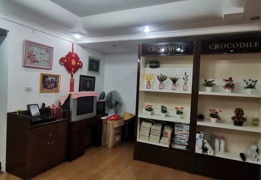 坐落在仙游縣鯉城街道洪橋社區(qū)龍仙購物廣場A2-304號(hào)A2幢3層304的房產(chǎn)