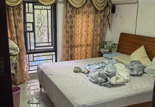 福建省莆田市涵江區(qū)涵西街道延寧社區(qū)濱海路388號(hào)2號(hào)樓205室的不動(dòng)產(chǎn)